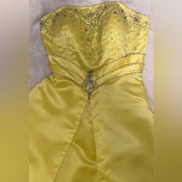 GRAD/PROM DRESS beautiful yellow with silver crystal on front and back. - Picture 1 of 3